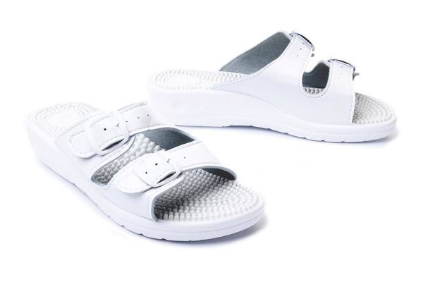 SANITAL FLEX KF-02 biały, klapki profilaktyczne damskie. Białe klapki damskie Sanital Flex, bez wzorów, bez obcasa. Za 96.90 zł.