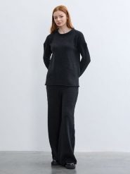 BGN Sweter w kolorze czarnym rozmiar: 34. Czarne swetry klasyczne damskie BGN, ze splotem, bez kołnierzyka. Za 86.99 zł.