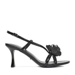Sandały DeeZee. Czarne sandały damskie DeeZee, bez wzorów, bez obcasa, na szpilce. Za 139.99 zł.