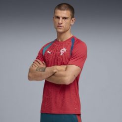 Męska koszulka treningowa Portugalia o dopasowanym kroju PUMA. Czerwone t-shirty sportowe męskie Puma, m, bez ramiączek, do biegania. Za 219.00 zł.