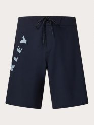 Oakley Szorty kąpielowe "Cut Logo 20" w kolorze granatowym rozmiar: 34. Niebieskie szorty sportowe męskie Oakley, z materiału, outdoorowe. Za 139.87 zł.
