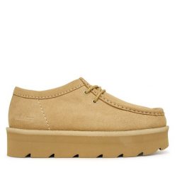 Półbuty Clarks. Brązowe półbuty damskie Clarks, bez wzorów, bez obcasa, na płaskiej podeszwie. Za 479.99 zł.