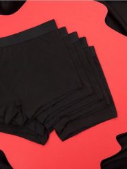 Bokserki Classic 5 pack - czarny. Czarne bokserki męskie Sinsay, bez wzorów, z bawełny. Za 39.99 zł.