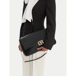 Torebka GINO ROSSI. Czarne torebki klasyczne damskie Gino Rossi, bez wzorów, bez dodatków. Za 329.99 zł.