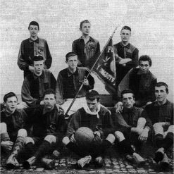 Koszulka retro piłkarska dla dorosłych - BSC Young Boys 1900 - Czarny-Żółty. Czarne t-shirty sportowe męskie COPA FOOTBALL, bez ramiączek, do piłki nożnej. Za 336.72 zł.