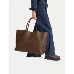 Torebka G-Star. Brązowe torebki klasyczne damskie G-Star, bez wzorów, bez dodatków. Za 299.99 zł.