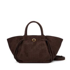 Torebka Guess. Brązowe torebki klasyczne damskie Guess, z aplikacjami, bez dodatków. Za 634.99 zł.