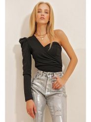 Trend Alaçatı Stili Bluzka w kolorze czarnym rozmiar: L. Czarne bluzki damskie Trend Alaçatı Stili, l, bez wzorów, bez kołnierzyka, bez ramiączek. Za 65.38 zł.