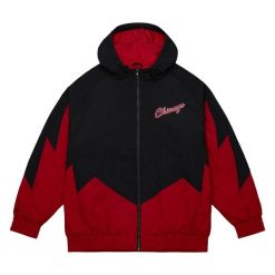 Wodoodporna kurtka z pełnym zamkiem błyskawicznym Chicago Bulls. Czarne kurtki męskie Mitchell & Ness, m, bez wzorów, bez kaptura. W wyprzedaży za 667.00 zł.