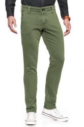 MUSTANG SPODNIE MĘSKIE 5P CHINO DUSKY GREEN 1006701 6287. Zielone spodnie materiałowe męskie Mustang, z aplikacjami, z materiału. W wyprzedaży za 99.99 zł.