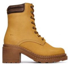 Trzewiki Tamaris. Brązowe botki damskie Tamaris, bez obcasa, na słupku, bez zapięcia. Za 359.99 zł.