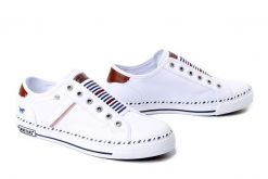 MUSTANG 26M0152002 white, półbuty damskie. Białe półbuty damskie Mustang, bez wzorów, z gumy, bez obcasa. Za 244.90 zł.