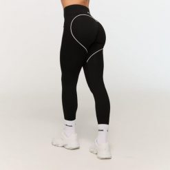 Legginsy damskie fitness z wysokim stanem czarne Varsity. Czarne legginsy damskie GYMBEAM, m, bez wzorów, z materiału. Za 113.90 zł.