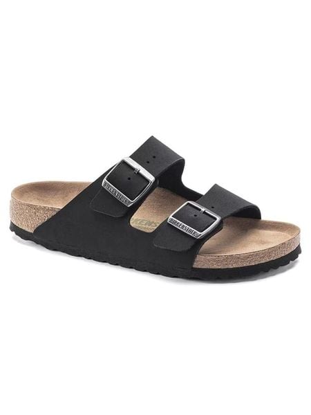 Birkenstock Klapki "Arizona" w kolorze czarnym rozmiar: 39. Czarne klapki damskie Birkenstock, bez wzorów, bez obcasa. Za 372.47 zł.