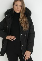 Czarna Kurtka Pudełkowa z Futerkiem Oreitheia. Czarne kurtki damskie Born2be, l, bez wzorów, z futra. Za 289.99 zł.