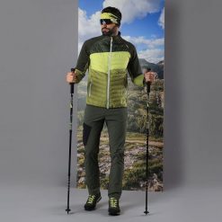 Kurtka hybrydowa CMP. Zielone kurtki treningowe męskie CMP, na jesień, m, bez wzorów, z elastanu, trekkingowe. Za 312.50 zł.