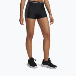 Spodenki Under Armour HeatGear Rib Shorty. Czarne spodenki sportowe damskie Under Armour, na fitness i siłownię. Za 64.99 zł.