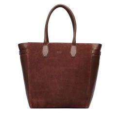 Torebka Guess. Brązowe torebki klasyczne damskie Guess, z aplikacjami, bez dodatków. Za 1,134.00 zł.