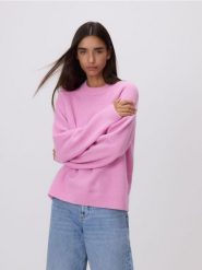 Sweter z domieszką wełny - fioletowy. Fioletowe swetry klasyczne damskie Reserved, l, z dzianiny, bez kołnierzyka. Za 109.99 zł.