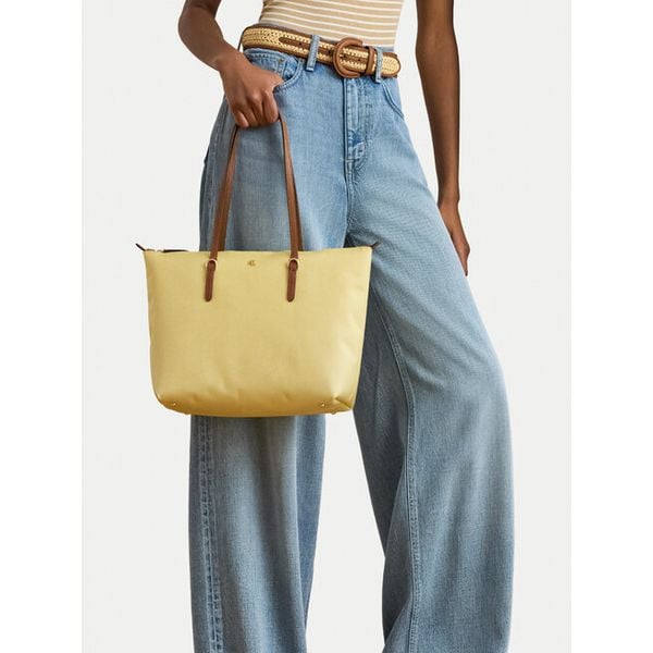 Torebka LAUREN RALPH LAUREN. Żółte torebki klasyczne damskie Lauren Ralph Lauren, bez wzorów, bez dodatków. Za 609.99 zł.