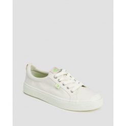 Tenisówki Cariuma OCA Low Off-White Canvas. Białe trampki i tenisówki męskie CARIUMA, bez wzorów, bez zapięcia. Za 409.99 zł.