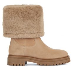 Botki Geox. Brązowe botki damskie Geox, bez obcasa, na płaskiej podeszwie, bez zapięcia. Za 679.99 zł.