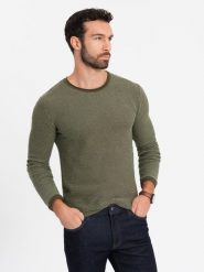 Dzianinowy męski sweter w strukturalne kropki – oliwkowy V2 OM-SWSW-0118 - XXL. Zielone swetry męskie Ombre Clothing, l, z aplikacjami, z bawełny, bez kołnierzyka. Za 119.99 zł.