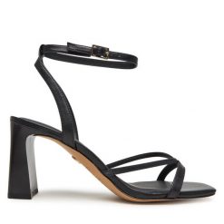 Sandały Aldo. Czarne sandały damskie Aldo, bez wzorów, bez obcasa, na słupku. Za 369.99 zł.