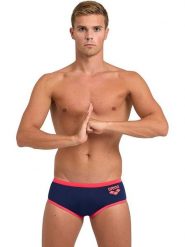 Arena Kąpielówki w kolorze granatowo-różowym rozmiar: 8. Niebieskie kąpielówki męskie Arena, bez wzorów, z materiału. Za 65.23 zł.