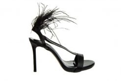 Sandały Bayla-159 4661 076-P Czarny Lico 159147, Skóra naturalna - 38. Czarne sandały damskie Bayla, bez wzorów, z materiału, bez obcasa, na platformie. W wyprzedaży za 224.10 zł.