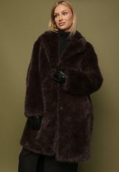 Brązowy Płaszcz Futerko o Długim Kroju Otirena. Brązowe płaszcze damskie Born2be, l, bez wzorów, z futra, eleganckie. Za 299.99 zł.