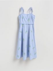 Bawełniana sukienka z haftem - jasnoniebieski. Niebieskie sukienki damskie Reserved, l, bez wzorów, z bawełny, bez kołnierzyka, bez ramiączek, rozkloszowane. Za 159.99 zł.
