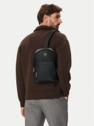 Guess Plecak HMMISL P6402 Czarny. Czarne plecaki męskie Guess, z aplikacjami. Za 364.99 zł.