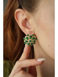 Pierres delicates Pozłacane kolczyki z malachitami rozmiar: onesize. Zielone kolczyki damskie Pierres delicates, z malachitem, pozłacane. Za 43.99 zł.