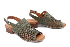 PIAZZA 910055-07 grun, sandały damskie. Zielone sandały damskie Piazza, w ażurowe wzory, z gumy, bez obcasa, na obcasie. Za 299.90 zł.