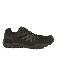 Regatta Buty turystyczne "Edgepoint III" w kolorze czarnym rozmiar: 41. Czarne buty trekkingowe męskie Regatta, z materiału, bez zapięcia, outdoorowe. Za 199.95 zł.