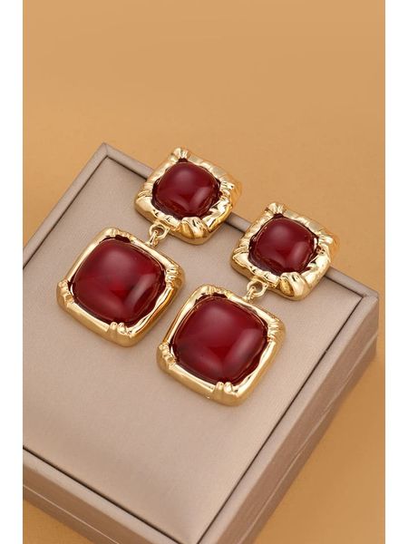 Atelier MIU Pozłacane kolczyki rozmiar: onesize. Czerwone kolczyki damskie atelier MIU, pozłacane. Za 39.99 zł.
