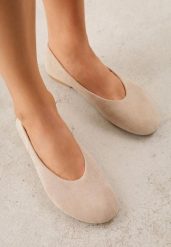 Beżowe Balerinki z Imitacji Zamszu w Stylu Basic Saraphiele. Brązowe baleriny damskie Renee, bez wzorów, z jeansu, bez obcasa. Za 79.99 zł.