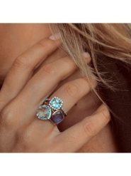 Les Petites Précieuses Srebrny pierścionek z kwarcem rozmiar: 50. Niebieskie pierścionki damskie Les Petites Précieuses, z kwarcem, srebrne. Za 130.99 zł.