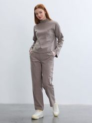 BGN Koszulka w kolorze szarobrązowym rozmiar: 36. Brązowe bluzki damskie BGN, bez wzorów, bez kołnierzyka, bez ramiączek. Za 100.99 zł.