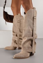 Ciemnobeżowe Kozaki na Stożku Typu Kowbojki Ozdobione Klamrą i Wywiniętą Cholewką Nalirella. Brązowe kozaki damskie Renee, z jeansu, bez obcasa, na obcasie. Za 159.99 zł.