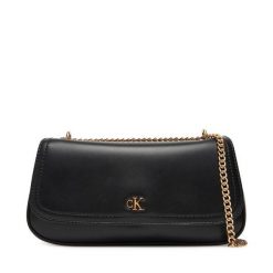 Torebka Calvin Klein. Czarne torebki klasyczne damskie CALVIN KLEIN, bez wzorów, wizytowe, bez kołnierzyka, bez ramiączek. Za 369.99 zł.