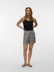 Vero Moda Top w kolorze czarnym rozmiar: M. Czarne topy damskie Vero Moda, m, bez wzorów, z bawełny, bez kołnierzyka. Za 75.34 zł.