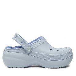 Klapki Crocs. Niebieskie klapki damskie Crocs, bez wzorów, bez obcasa. Za 229.99 zł.