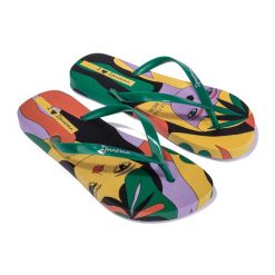 Japonki damskie Ipanema Graffiti III. Czerwone klapki damskie Ipanema, bez wzorów, bez obcasa. Za 59.99 zł.