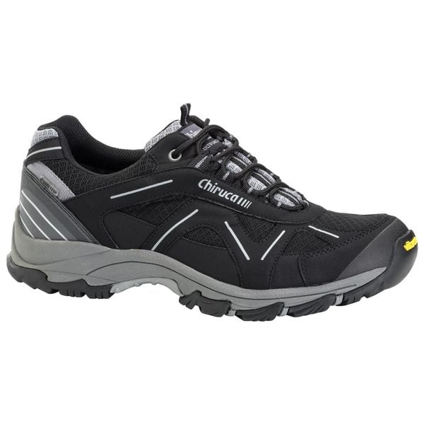 Buty trekkingowe Chiruca Sumatra 03 Gore-Tex. Czarne buty trekkingowe męskie Chiruca, z gore-texu, bez zapięcia, trekkingowe, gore-tex. Za 638.75 zł.