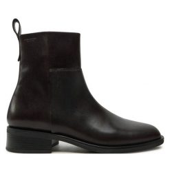 Botki Vagabond Shoemakers. Brązowe botki damskie Vagabond Shoemakers, bez obcasa, na płaskiej podeszwie, bez zapięcia. Za 649.99 zł.