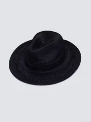 Kapelusz damski czarny Safari 906. Czarne kapelusze damskie Big Star, na lato, bez wzorów. Za 99.99 zł.