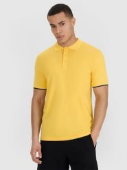 4F Koszulka polo regular męska - żółta S. Żółte koszulki polo męskie 4f, m, bez wzorów, z bawełny, bez ramiączek. W wyprzedaży za 49.99 zł.