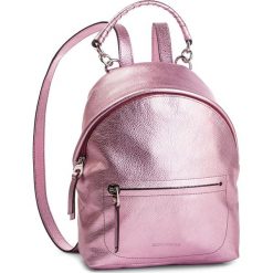 Plecak COCCINELLE - DN0 Leonie E1 DN0 54 03 01 Bubble Gum Met P12. Czerwone plecaki damskie Coccinelle, bez wzorów, ze skóry, eleganckie. W wyprzedaży za 649.00 zł.